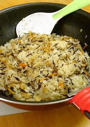 お鍋で炊き込みご飯-レシピのメイン写真