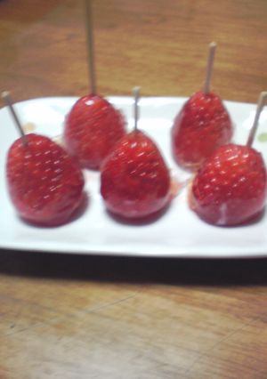 おうちで簡単♪いちご飴★-レシピのメイン写真