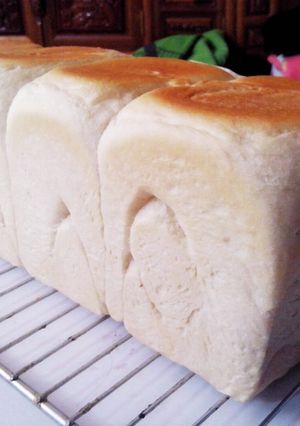 ごく普通の食パン(中力粉だよ)-レシピのメイン写真