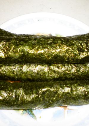 息子が作る納豆巻き(巻きす使わず)-レシピのメイン写真