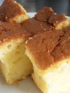 卵白でカステラ風なパウンドケーキ-レシピのメイン写真