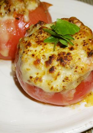 オシャレ丸ごとトマトの肉詰めオーブン焼き-レシピのメイン写真