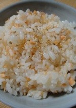 あっさり美味しい！鮭ご飯♪-レシピのメイン写真
