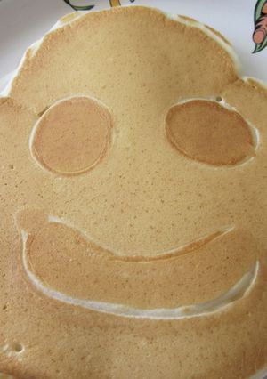 朝ごはん　スマイルパンケーキ　アメリカ-レシピのメイン写真