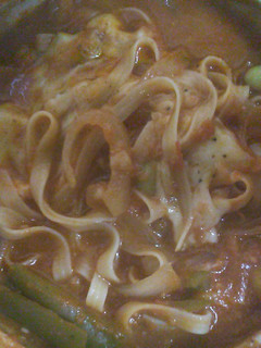 土鍋でトマトソースパスタ-レシピのメイン写真