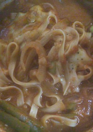 土鍋でトマトソースパスタ-レシピのメイン写真