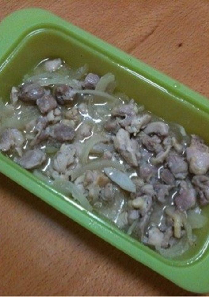 簡単！鷄肉と玉ねぎの蒸し料理-レシピのメイン写真