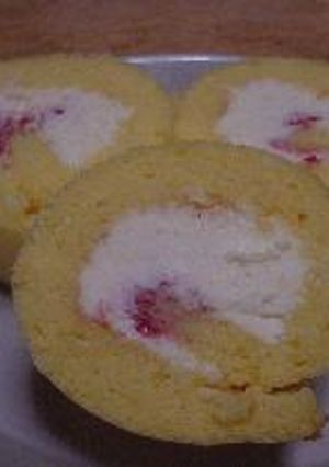 ふんわりもちもちロールケーキ-レシピのメイン写真