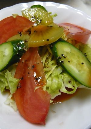 伊藤園1日分の野菜ドレッシングでサラダ-レシピのメイン写真