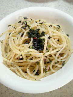 おにぎりの素で作る☆梅しそパスタ-レシピのメイン写真