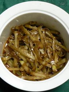 ウドの皮のキンピラ-レシピのメイン写真
