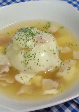 新玉ねぎの丸ごとコンソメスープ-レシピのメイン写真