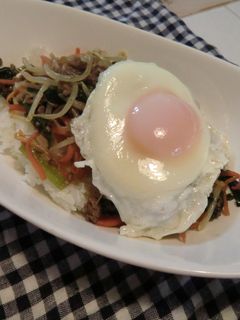 合挽ミンチでビビンバ丼★-レシピのメイン写真