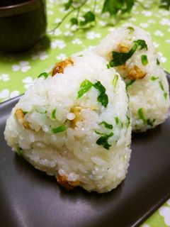 せりと胡桃のおにぎり-レシピのメイン写真