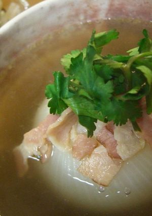 ベトナム風★新玉ねぎの丸ごと簡単スープ-レシピのメイン写真