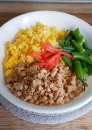 不器用三色丼-レシピのメイン写真