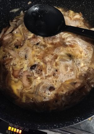 業務スーパー焼き鳥のお肉で親子丼-レシピのメイン写真