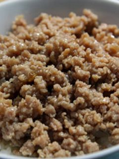 チーズそぼろ丼-レシピのメイン写真