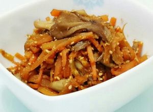 常備菜にも♪まいたけと人参のきんぴら-レシピのメイン写真