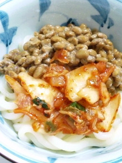 つるつる♪納豆キムチうどん-レシピのメイン写真