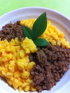 超簡単...10分..丼で作るそぼろご飯-レシピのメイン写真