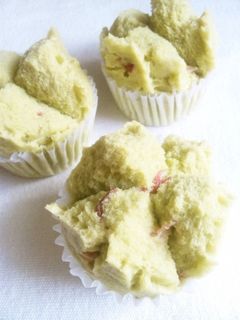 春の蒸しパン♪桜の塩漬け♪-レシピのメイン写真