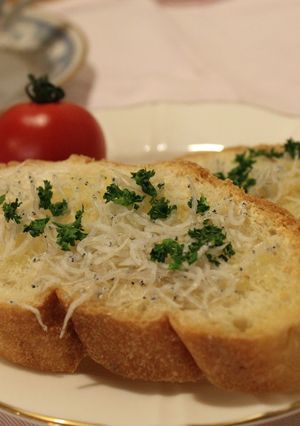 ＊しらすトースト　ガーリック風味＊：：：-レシピのメイン写真