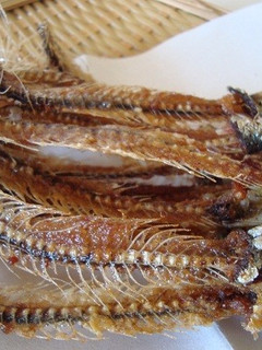 カリカリ鰯の骨せんべい♪カリッ-レシピのメイン写真