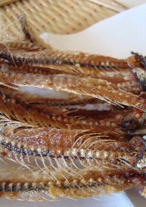 カリカリ鰯の骨せんべい♪ｶﾘｯ-レシピのメイン写真