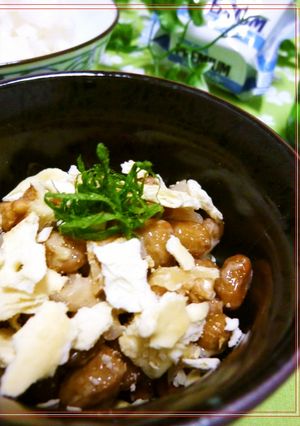 食感を楽しむ *クラッカー on 納豆*-レシピのメイン写真