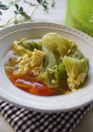 ルクエで作る！レタスとトマトの卵スープ-レシピのメイン写真