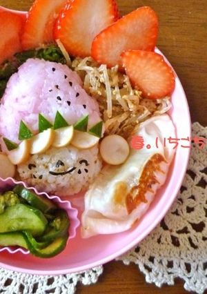春＊イチゴちゃんお家キャラ弁♪-レシピのメイン写真