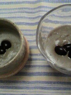 豆乳のブラマンジェ♪黒豆の煮汁ソースかけ-レシピのメイン写真