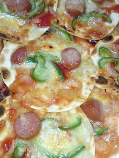 餃子の皮でピザ-レシピのメイン写真