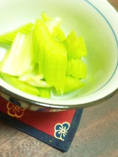 即席★セロリの浅漬け-レシピのメイン写真