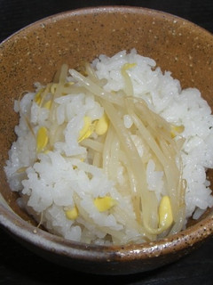豆もやしごはん。入れて炊くだけ。-レシピのメイン写真