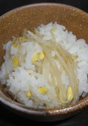 豆もやしごはん。入れて炊くだけ。-レシピのメイン写真