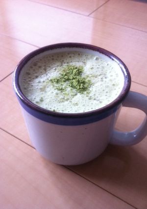おうちラテ★ふわふわバナナと抹茶仕立-レシピのメイン写真