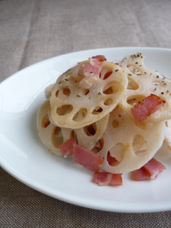 もっちり、しゃき!れんこんの塩炒め♪-レシピのメイン写真