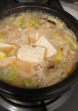 いつもの味噌汁が韓国風チゲに変身します☆-レシピのメイン写真