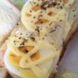 朝食に☆ゆで卵の玉葱とろ〜りトースト♪