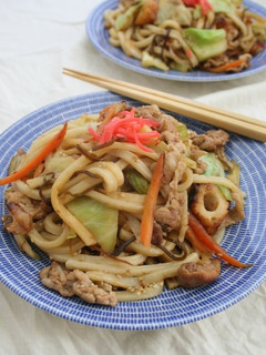 旨み倍増!ウマすぎの塩昆布焼きうどん-レシピのメイン写真