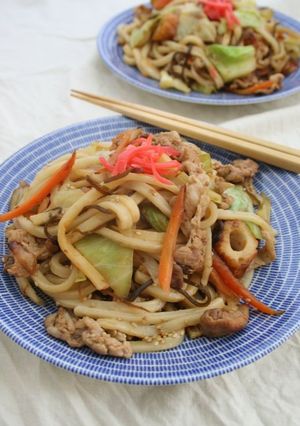 旨み倍増！ウマすぎの塩昆布焼きうどん-レシピのメイン写真