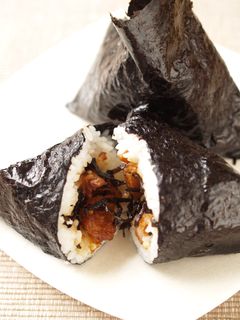 唐揚げ塩昆布おにぎり-レシピのメイン写真