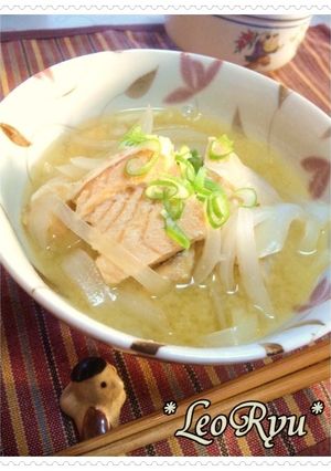 鮭こく【鮭と新たまねぎのおみそ汁】-レシピのメイン写真