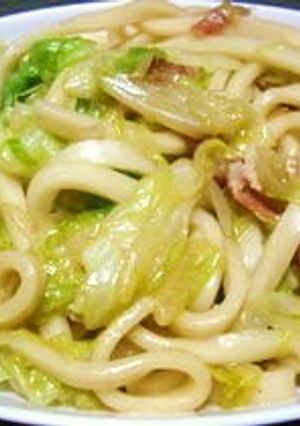 レタスとベーコンのバター醤油うどん-レシピのメイン写真