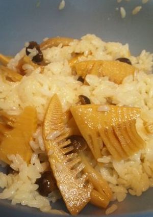 炊いたご飯に混ぜるだけ!簡単タケノコご飯-レシピのメイン写真
