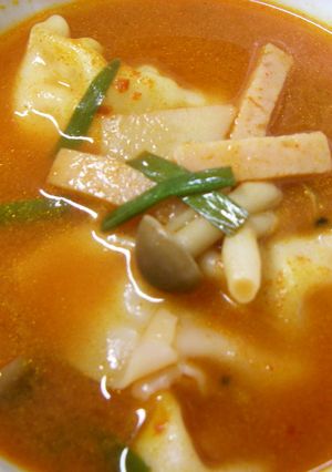 韓国　ソーセージとじゃが芋の辛いスープ-レシピのメイン写真