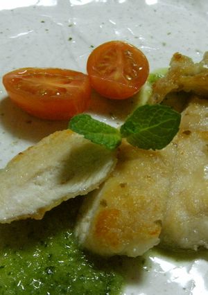 爽やかグリーンソースで食べるチキンソテー-レシピのメイン写真