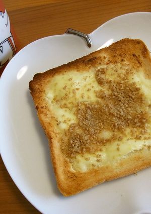 クリームチーズとすりごまのトースト-レシピのメイン写真